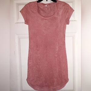 A'gaci Light Pink suede short sleeve mini dress size small